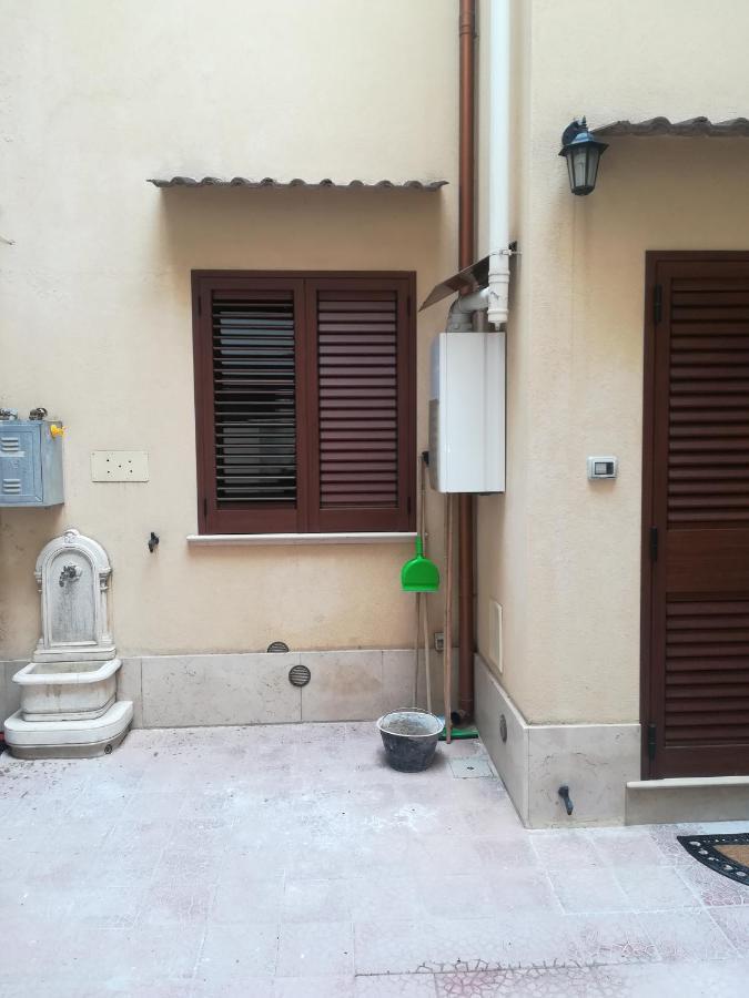 Casa Ale Bed and Breakfast Brindisi Esterno foto